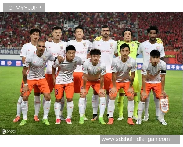 亚冠焦点战广州恒大对阵广山东鲁能全方位分析与展望